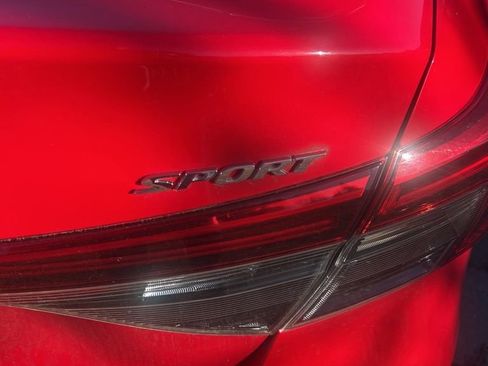 Used 2022 Honda Civic Sport image 4