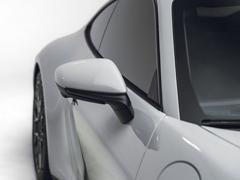 Used 2025 Porsche 911 Carrera RWD image 32