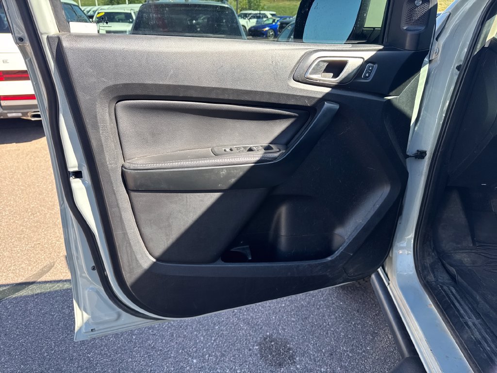 Used 2021 Ford Ranger Lariat w/ Tremor Off-Road Package AWD/4WD image 9