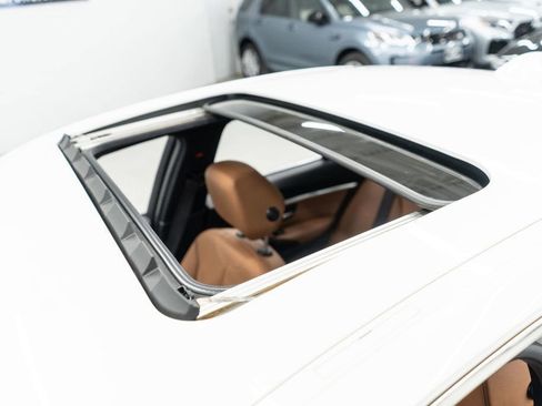 Used 2017 BMW 330e image 44