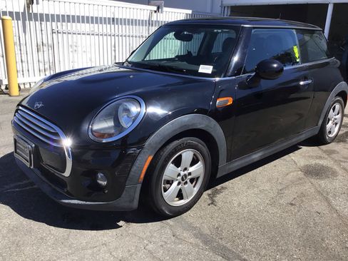 Used 2019 MINI Cooper 2-Door Hardtop FWD image 2