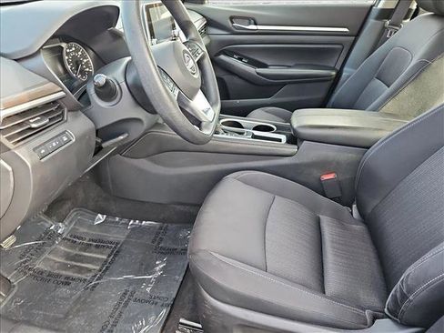 Used 2023 Nissan Altima 2.5 SV image 15