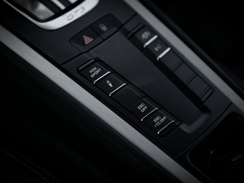 Used 2015 Porsche 911 GT3 RWD image 32