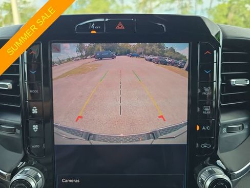 Used 2025 RAM 1500 Laramie AWD/4WD image 18