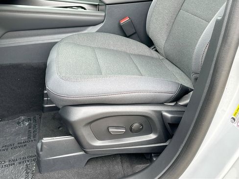 New 2026 Ford Explorer Active RWD image 14