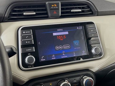 Used 2020 Nissan Versa SV image 17