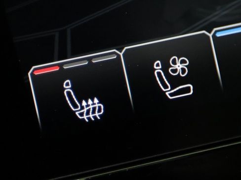 Used 2021 Lamborghini Urus image 31