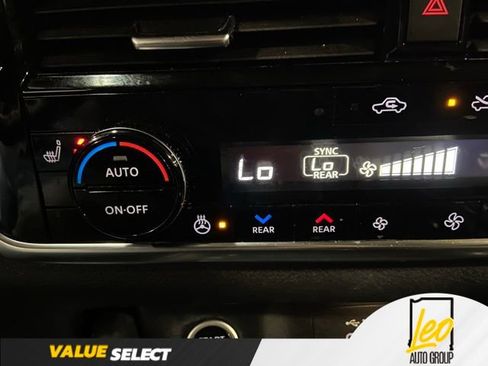 Used 2022 Nissan Rogue SL w/ SL Premium Package AWD/4WD image 7
