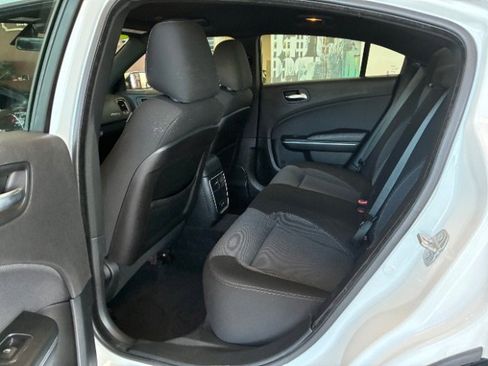 Used 2018 Dodge Charger SXT image 24