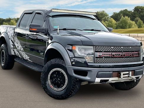 Used 2014 Ford F150 Raptor w/ Equipment Group 801A Luxury AWD/4WD image 2