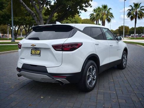 Used 2025 Chevrolet Blazer LT FWD image 5