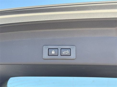 New 2026 Subaru Ascent Limited image 17