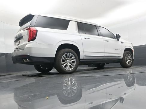 Used 2022 GMC Yukon XL Denali AWD/4WD image 41