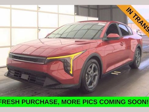 Used 2025 Kia K4 FWD image 1
