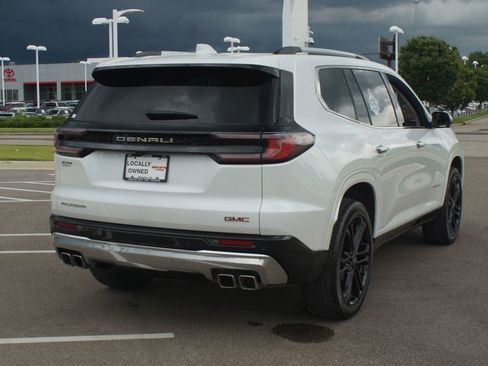 Used 2025 GMC Acadia Denali w/ LPO, Floor Liner Package FWD image 23