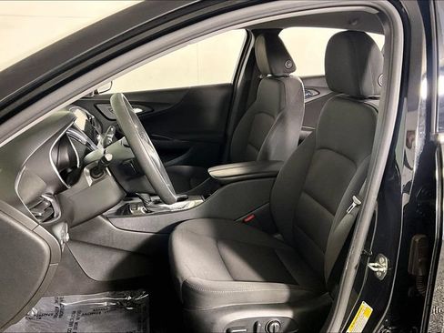 Used 2020 Chevrolet Malibu LT FWD image 21