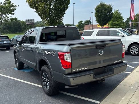 Used 2017 Nissan Titan PRO-4X AWD/4WD image 7