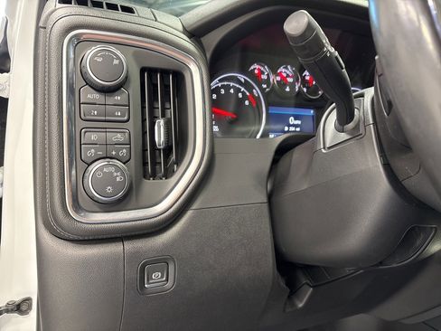 Used 2019 Chevrolet Silverado 1500 LT Trail Boss image 22