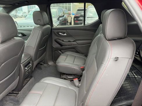 Used 2023 Chevrolet Traverse RS w/ LPO, Floor Liner Package AWD/4WD image 6