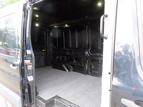 Used 2017 Ford Transit 250 148 Medium Roof RWD image 22