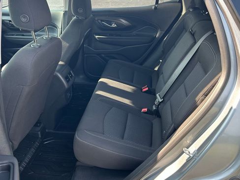 Used 2023 GMC Terrain SLE w/ Driver Convenience Package image 18