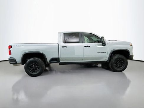 Used 2025 Chevrolet Silverado 2500 ZR2 w/ ZR2 Bison Edition image 9