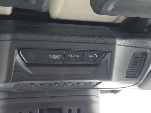 Used 2026 Jeep Wrangler Sahara image 15