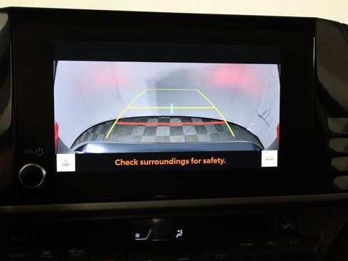 Used 2025 Toyota Camry LE FWD image 31