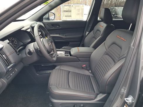 New 2025 Nissan Pathfinder Rock Creek image 10