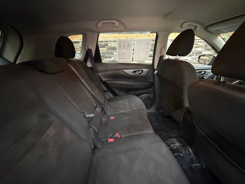 Used 2016 Nissan Rogue SV w/ SV Premium Package image 31