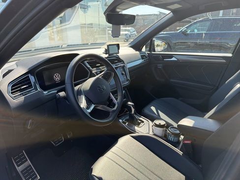 Used 2023 Volkswagen Tiguan SE R-Line image 6