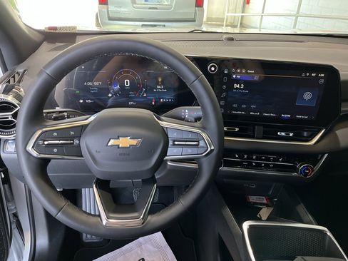 New 2026 Chevrolet Equinox LT FWD image 15