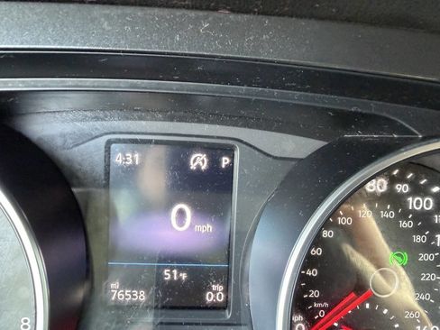 Used 2018 Volkswagen Tiguan S w/ 3rd Row Seat Package image 17