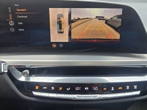 Used 2025 Cadillac Lyriq Sport AWD/4WD image 17
