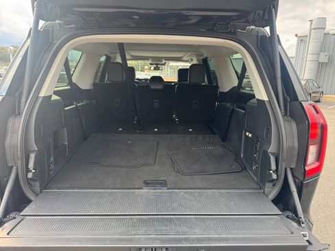 Certified 2025 Ford Expedition Max Platinum image 18