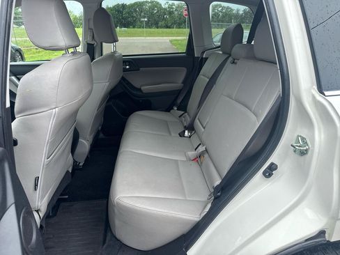 Used 2015 Subaru Forester 2.5i Touring w/ Eyesight & Navigation System AWD/4WD image 11