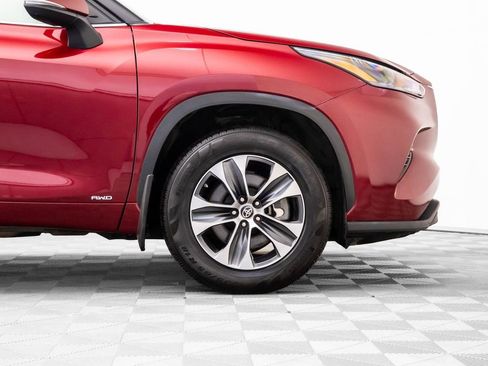 Used 2022 Toyota Highlander XLE image 31