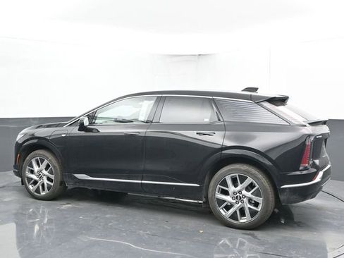 New 2025 Cadillac Optiq Luxury 1 w/ LPO, Floor Liner Package image 6