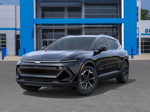New 2026 Chevrolet Equinox EV LT image 6