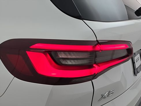 Used 2023 BMW X5 xDrive40i w/ Premium Package image 35