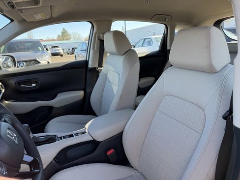 Used 2025 Honda HR-V LX image 15