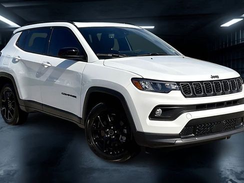 New 2025 Jeep Compass Latitude w/ Sun & Sound Group image 2