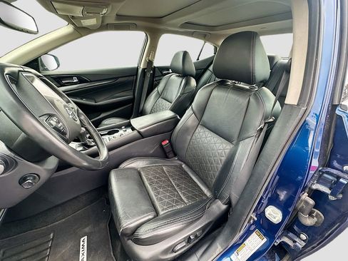 Used 2021 Nissan Maxima Platinum w/ Sport Mat Group FWD image 22