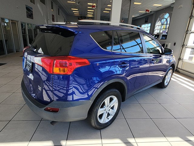 Used 2014 Toyota RAV4 XLE AWD/4WD image 10