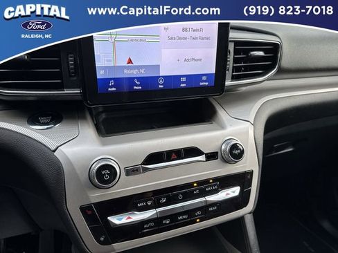 Used 2023 Ford Explorer XLT w/ Equipment Group 202A RWD image 27