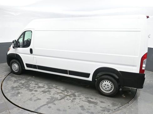 Used 2025 RAM ProMaster 2500 w/ Convenience Group FWD image 26