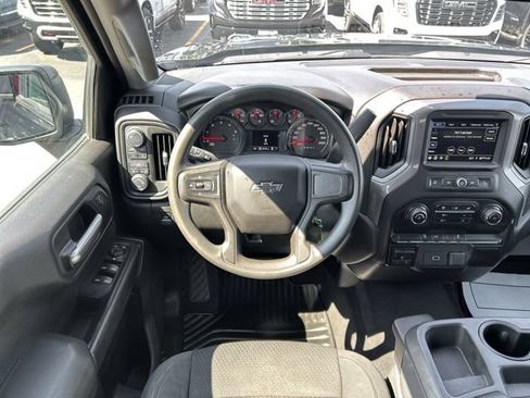 Used 2019 Chevrolet Silverado 1500 Custom Trail Boss w/ Custom Convenience Package AWD/4WD image 21