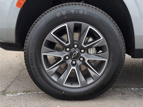 Certified 2024 Chevrolet Tahoe Z71 w/ Luxury Package image 33