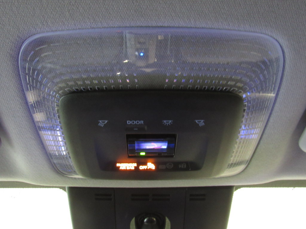 Certified 2025 Toyota Prius LE FWD image 24