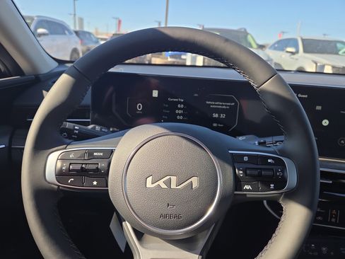 New 2026 Kia K5 EX image 9